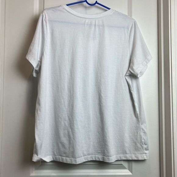 Time and Tru XXL White V-Neck T shirt very soft - Picture 4 of 5